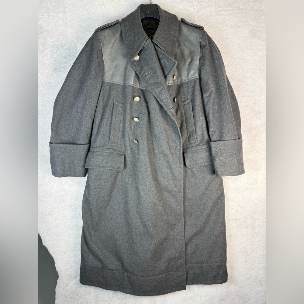 Rare Vintage Men’s Gray SS Commander Trench Coat XL-XXL